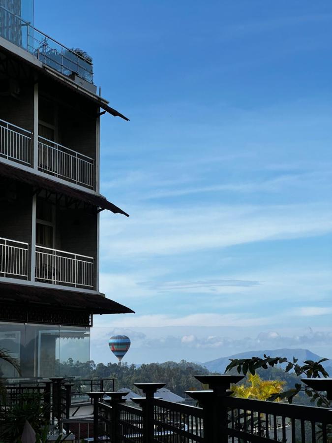 The Panoramic Getaway Hotel Munnar Bagian luar foto The observation tower